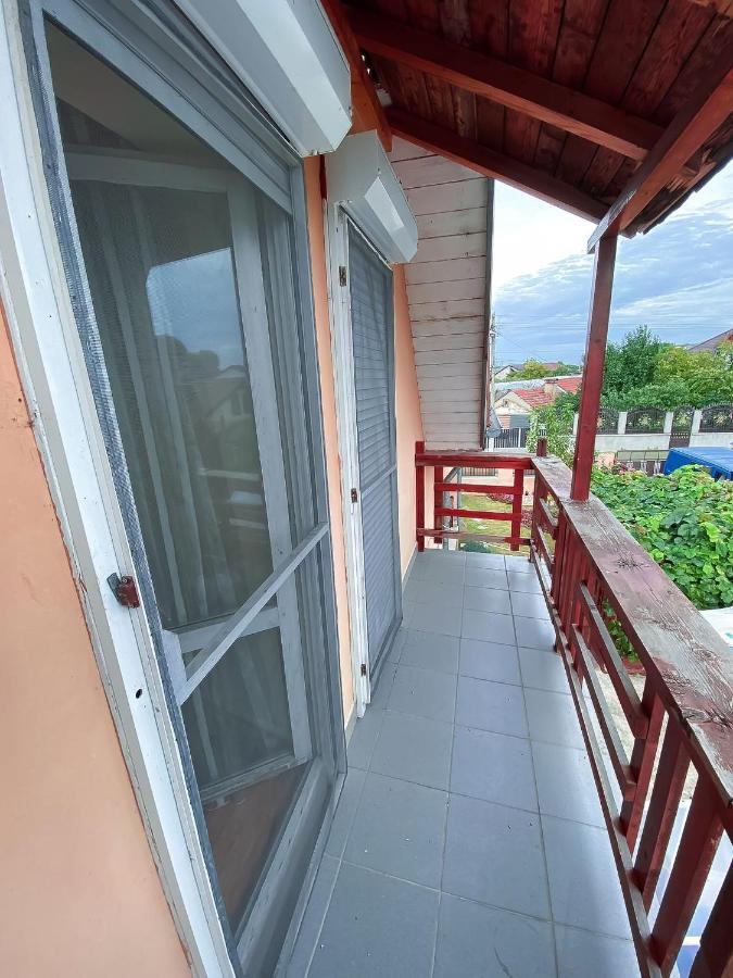 Cosy Bedroom For 2 With Balcony In A Family Villa Turnu Măgurele Eksteriør billede