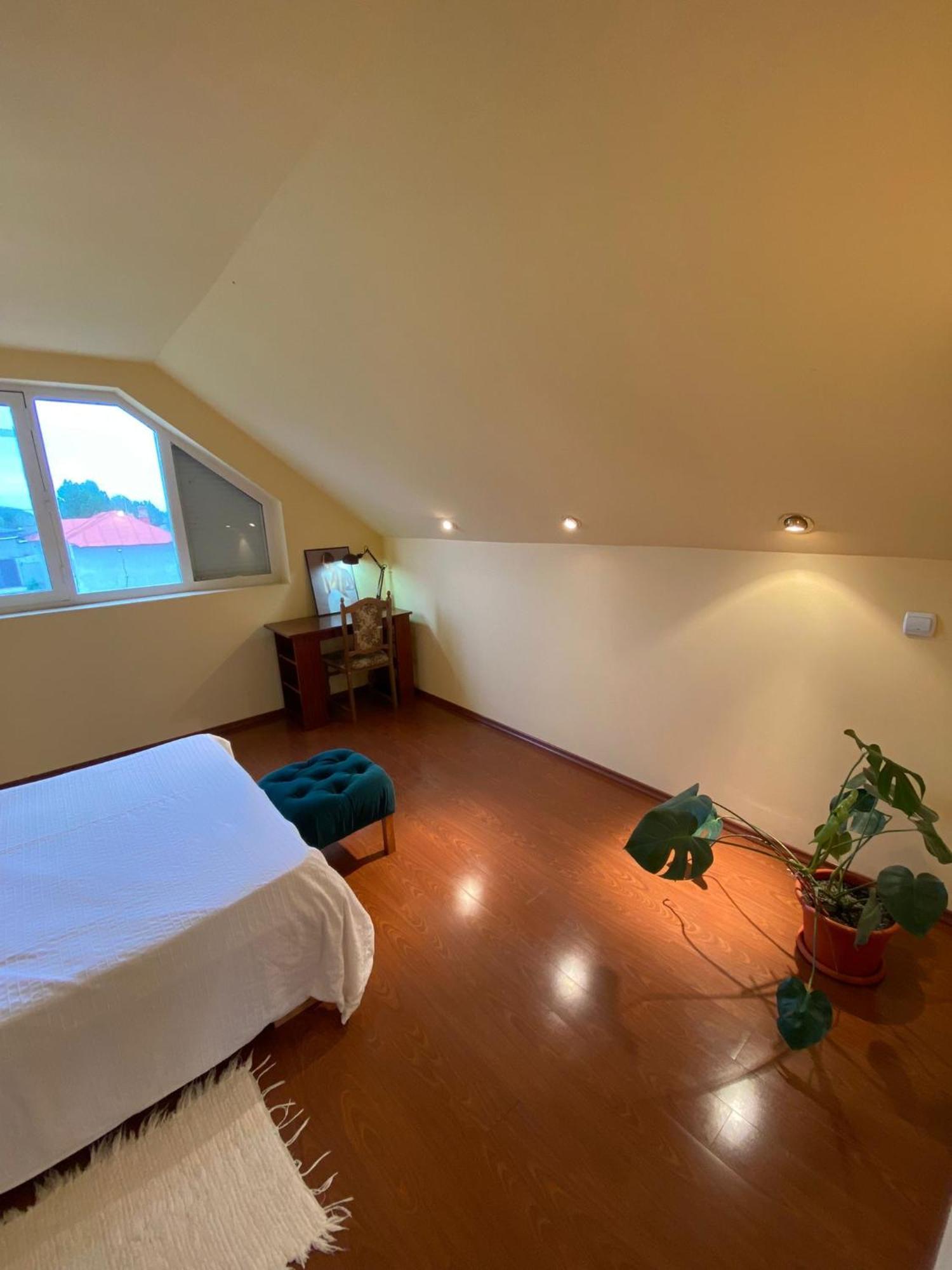 Cosy Bedroom For 2 With Balcony In A Family Villa Turnu Măgurele Eksteriør billede