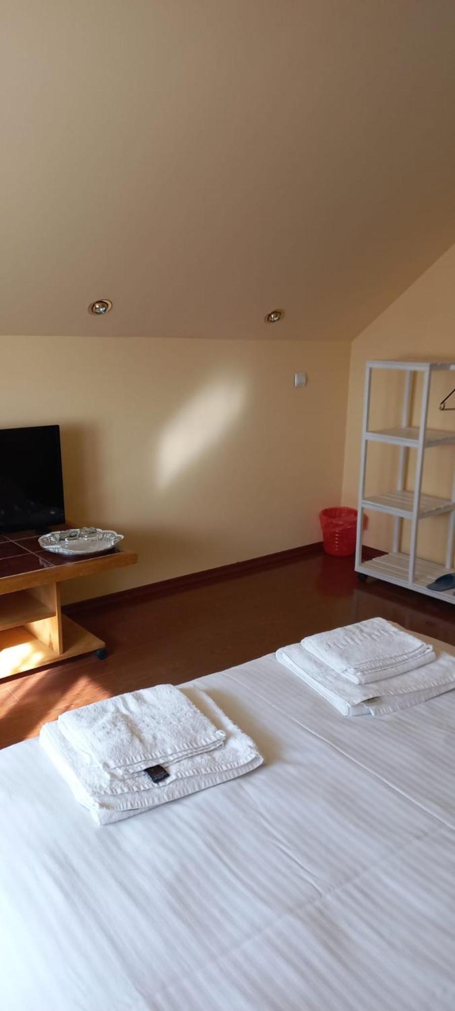Cosy Bedroom For 2 With Balcony In A Family Villa Turnu Măgurele Eksteriør billede